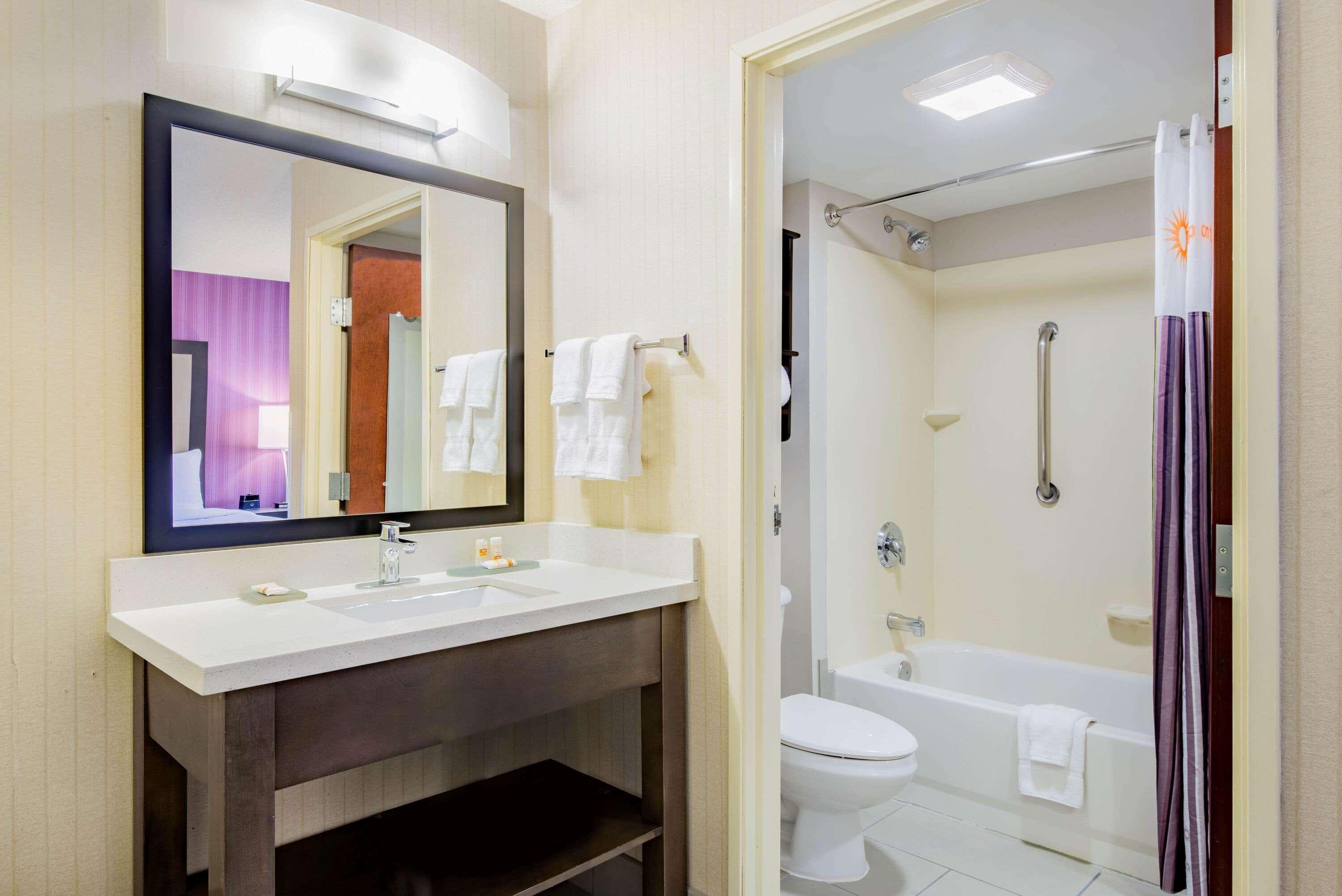 La Quinta By Wyndham Newark - Elkton Hotel Ngoại thất bức ảnh