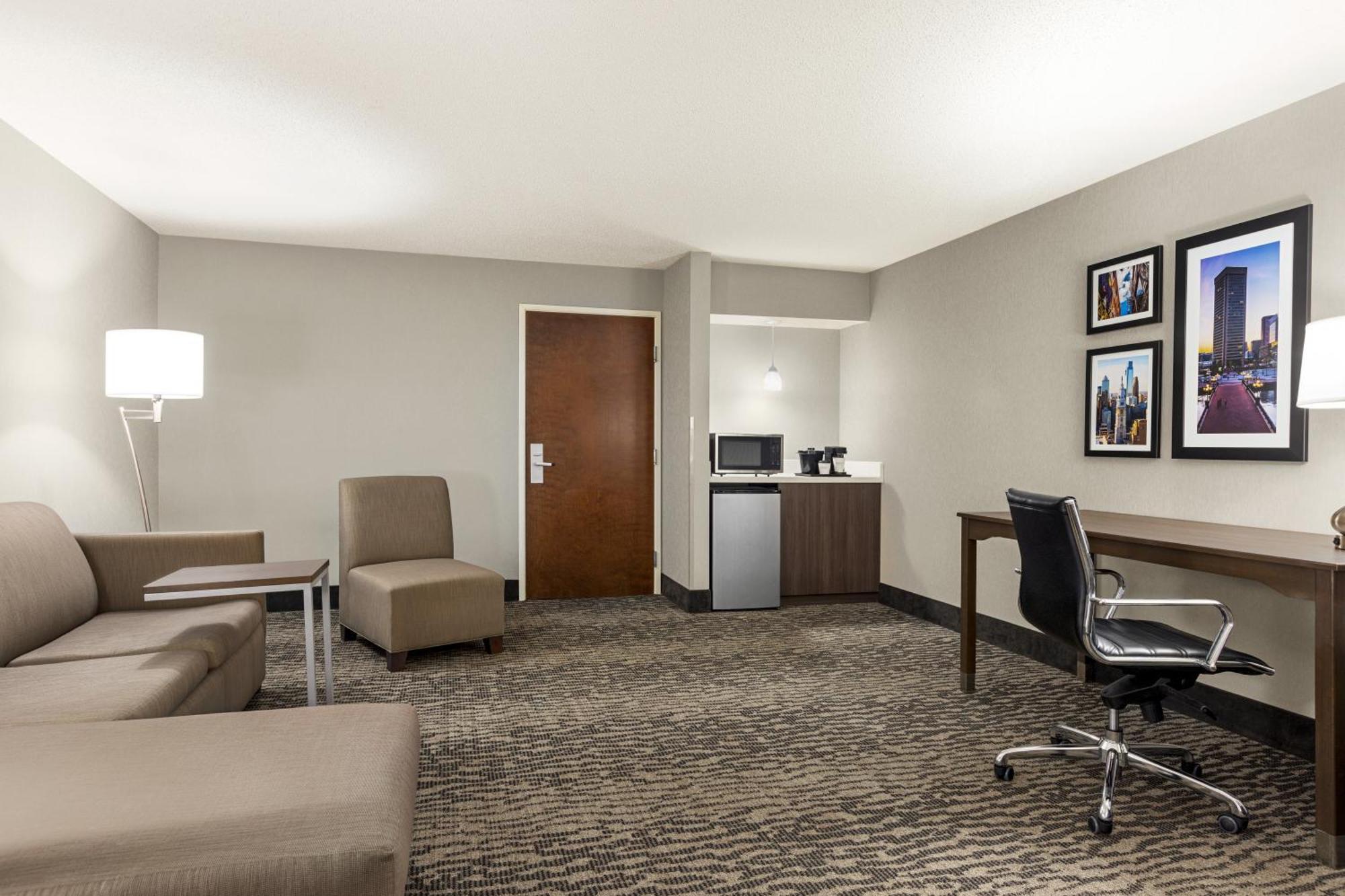 La Quinta By Wyndham Newark - Elkton Hotel Ngoại thất bức ảnh